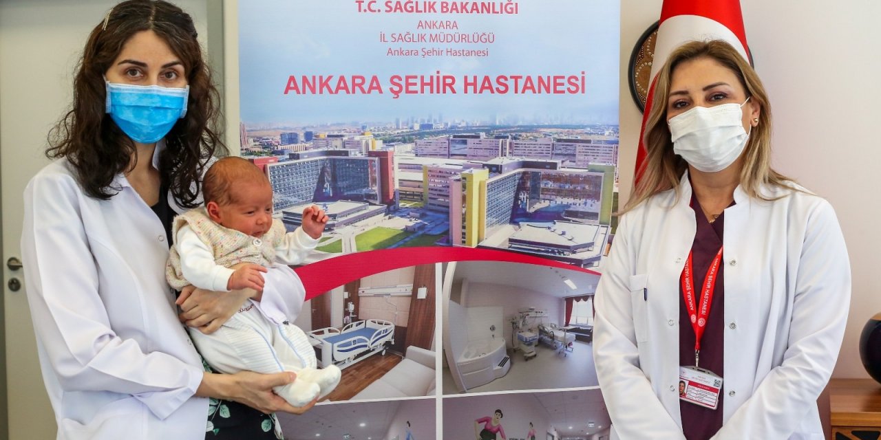 Türkiye’de Bir İlk Annesi Hamileyken Aşılanan Bebek Antikorlu Doğdu