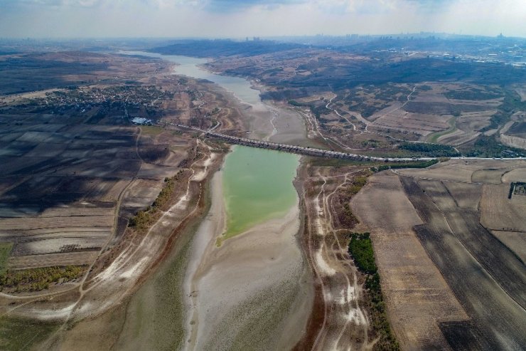 Sazlıdere Barajı’nda Korkutan Görüntü, Su Seviyesi Yüzde 5’e Düştü