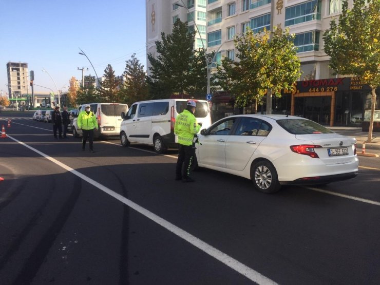 Sabahın İlk Işıklarına Kadar Diyarbakır’da Denetimler Devam Ediyor