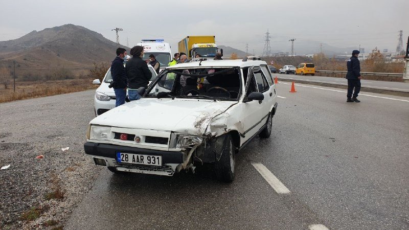 Tosya’da İki Aracın Karıştığı Trafik Kazasında 1 Kişi Yaralandı