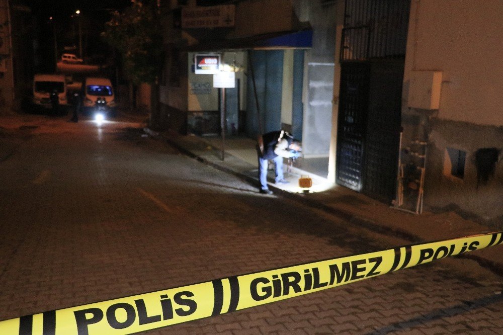 Adana’da Silahlı Ve Bıçaklı Kavga: 1 Ölü