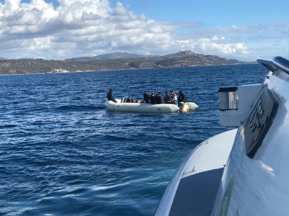 Yunanistan Düzensiz Göçmenleri Ölüme Terk Ediyor