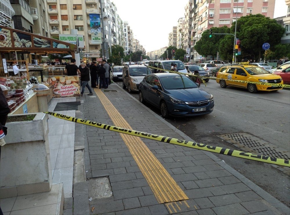 İzmir’de Kadın Cinayeti: Eski Kocası Tarafından İş Yerinde Öldürüldü