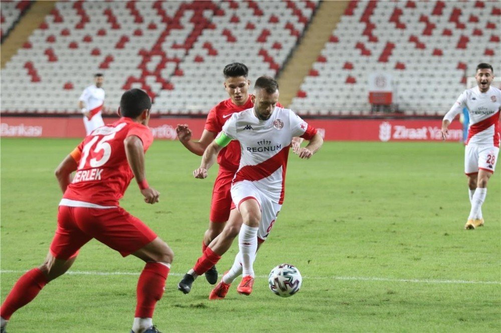 Antalyaspor’da 7 İsim Dg Sivasspor Karşısında Yok!