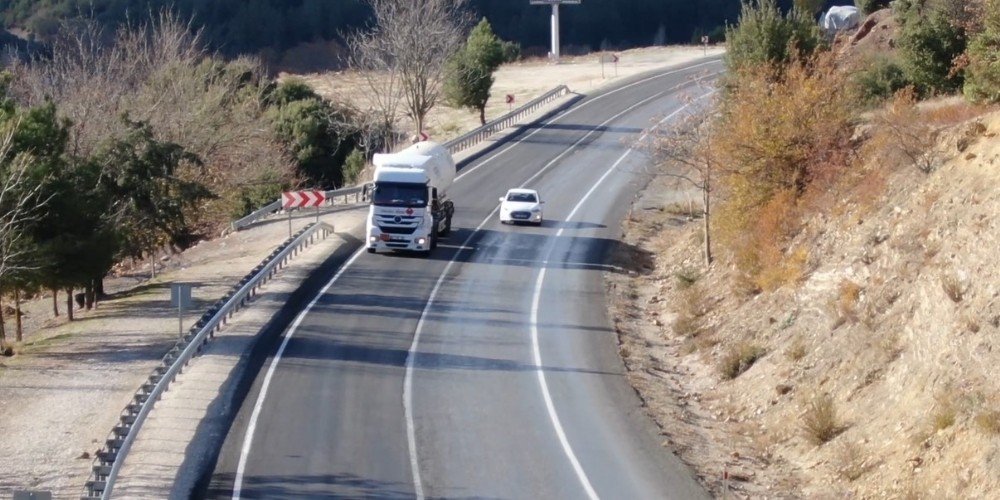 Isparta’da Hatalı Sollama Yapan Sürücülere Ceza Havadan Geldi