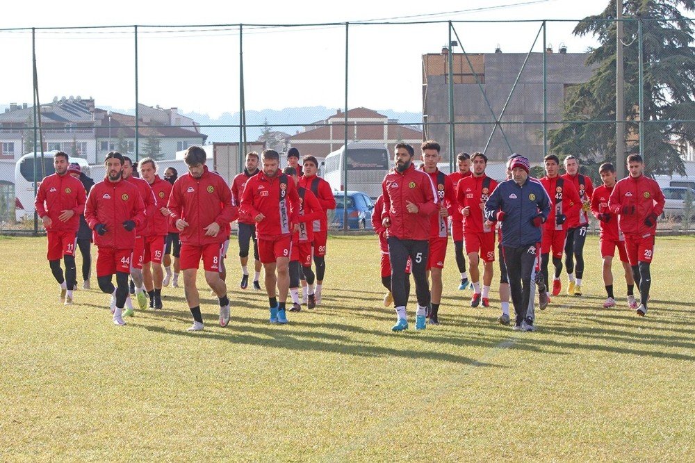 Eskişehirspor, Balıkesir Deplasmanı Öncesi Hazırlıklarını Tamamladı