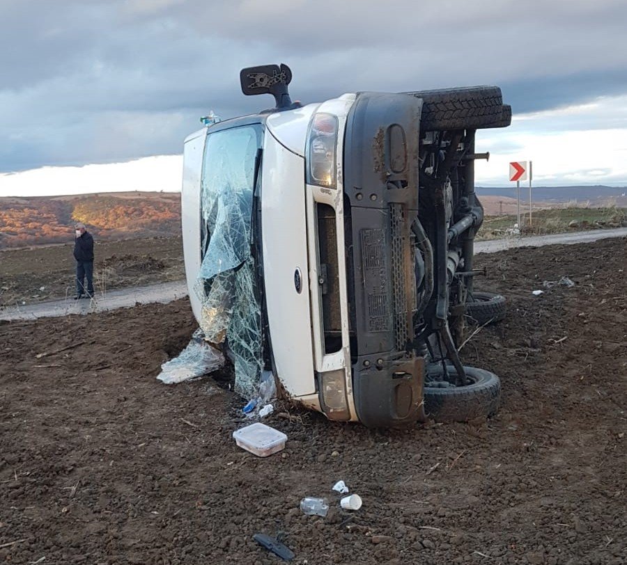 Tekirdağ’da İşçileri Taşıyan Minibüs Devrildi: 8 Yaralı