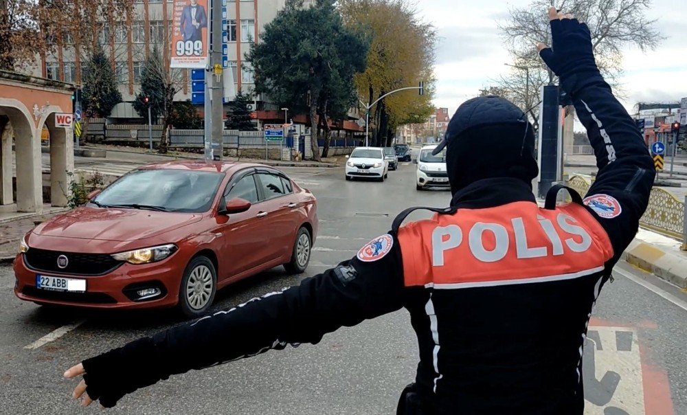 Yemek Yemeğe Çıktılar, Ceza Yediler