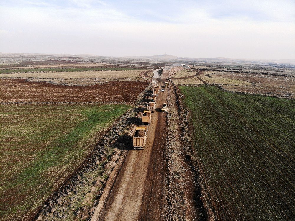 Vali Karaloğlu Talimat Verdi, Diyarbakır’da Kırsal Mahallelerde Yapılmadık Yol Kalmadı