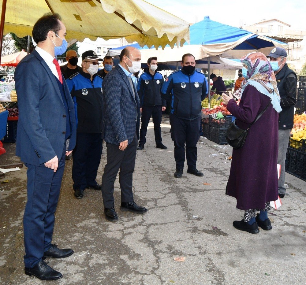 Altınova’da Semt Pazarında Sıkı Denetim