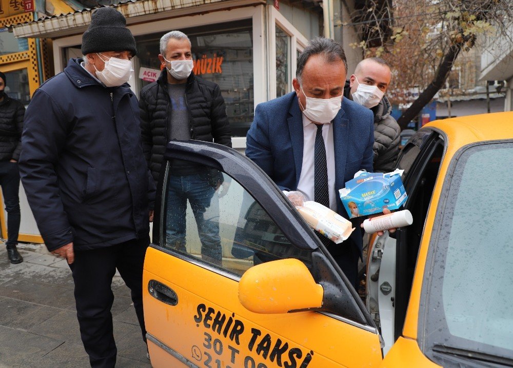 Hakkari’de Toplu Taşıma Araçları Denetlendi