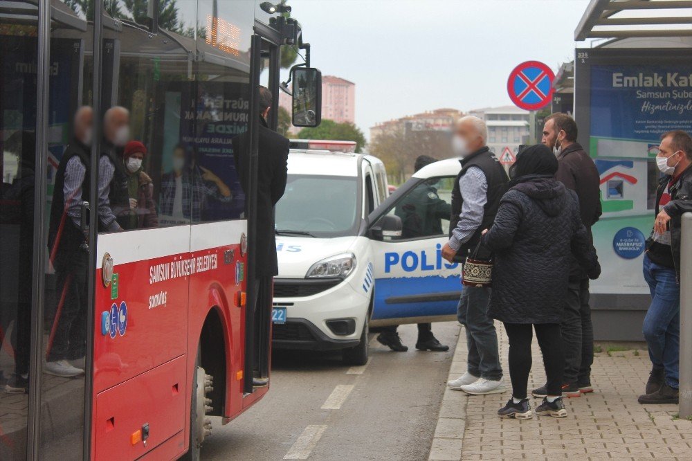 Eşinin Hes Kodu İle Otobüse Binmeye Çalıştı, Alınmayınca Ortalığı Birbirine Kattı