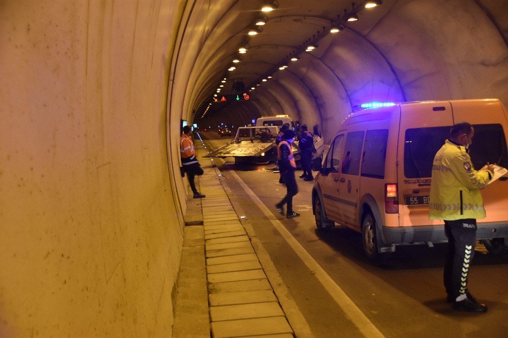 Sinop’ta Tünelde Kaza: 2 Yaralı