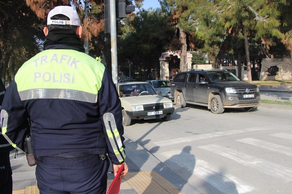 Burdur’da Trafik Ekipleri Dronla Denetim Yaptı