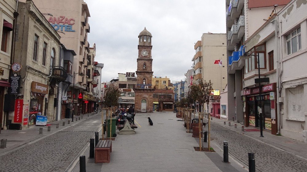 Çanakkale Sokaklarında Sessizlik Hakim