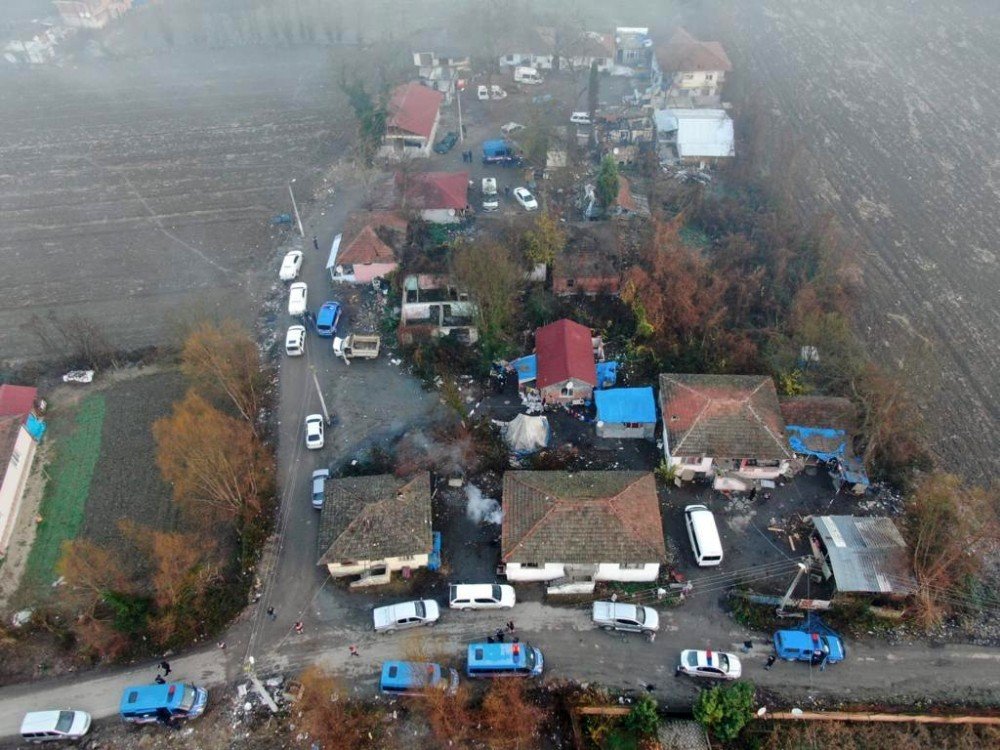 Sakarya’da Jandarmadan Uyuşturucu Tacirlerine Dev Şafak Operasyonu: 11 Gözaltı