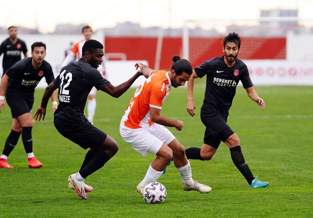 Tff 1. Lig: Ümraniyespor: 1 - Adanaspor: 0