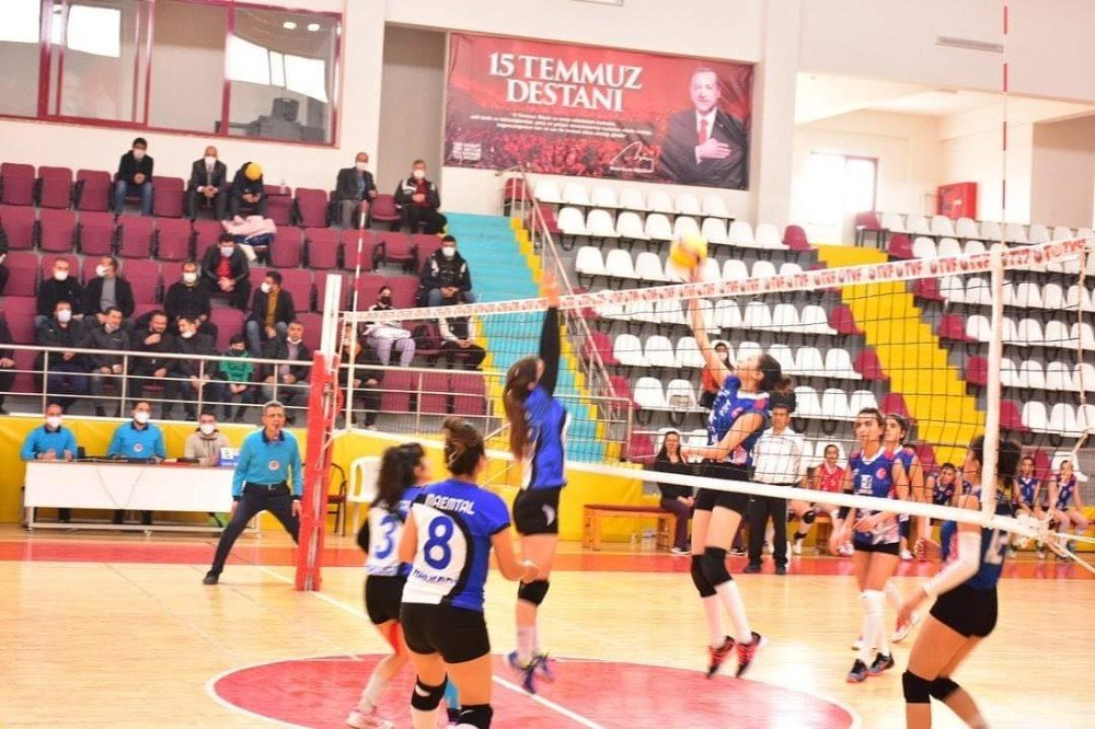 Tvf 2. Lig: Elazığ Belediyesi Voleybol: 3 - Mehmet Akif Ersoy Mtal: 0