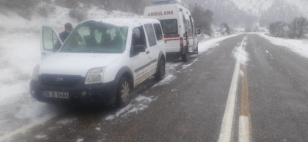 Tunceli’de Trafik Kazası: 4 Yaralı