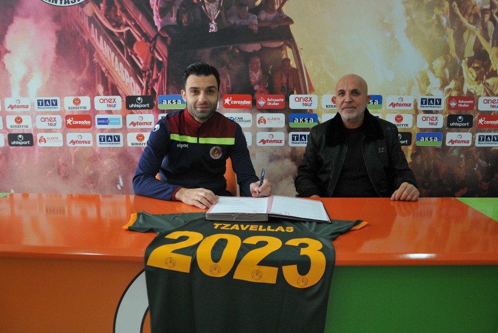 Alanyaspor’da Tzavellas’ın Sözleşmesi Uzatıldı