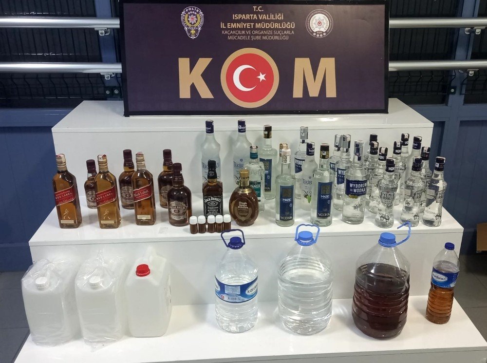 Isparta’da 138 Şişe Ve 119 Litre Sahte İçki Ele Geçirildi