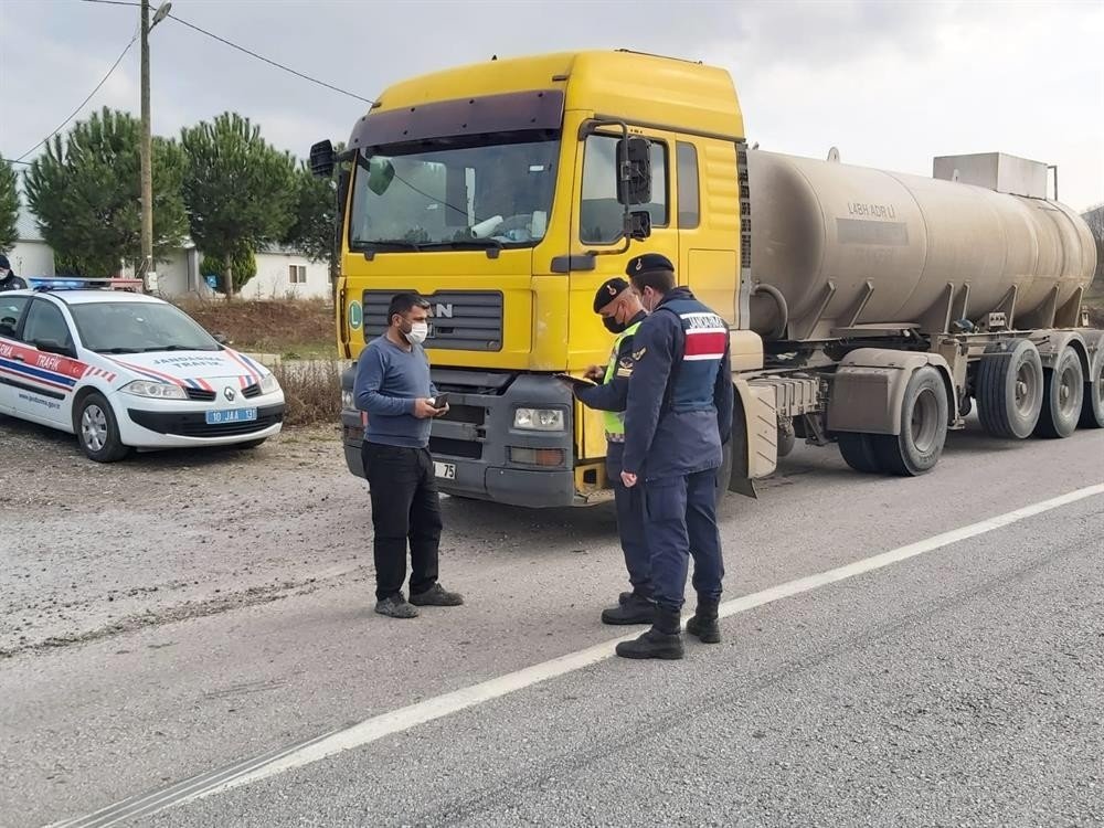 Jandarma Trafik 287 Araca 153 Bin Lira Ceza Uyguladı