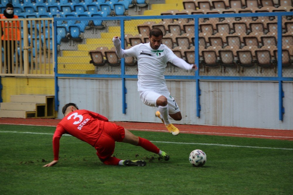 2. Lig: Kardemir Karabükspor: 0 - Sakaryaspor: 4