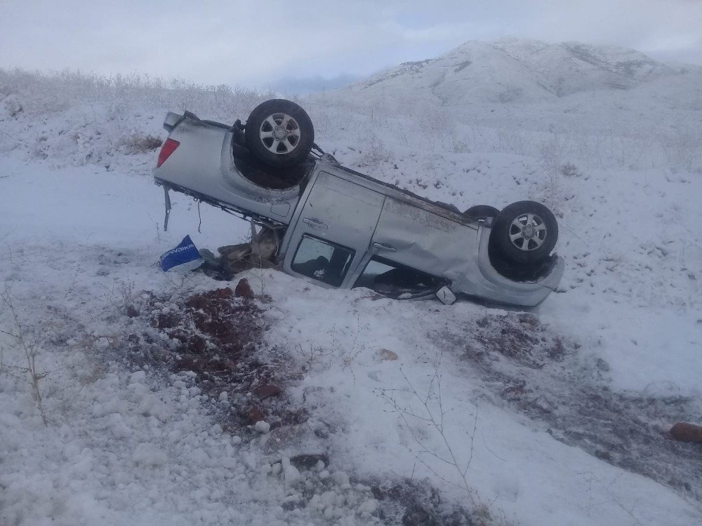 Buzlanan Yollar Kazaya Neden Oldu