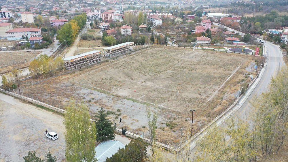 Mamak’ın Lalahan Stadı Yenileniyor