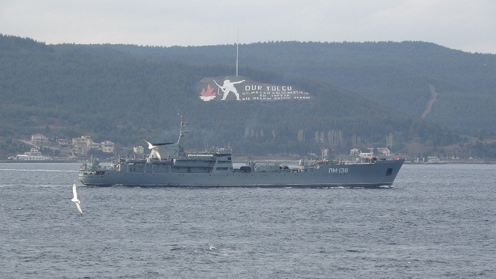 Rus Savaş Gemisi Çanakkale Boğazı’ndan Geçti