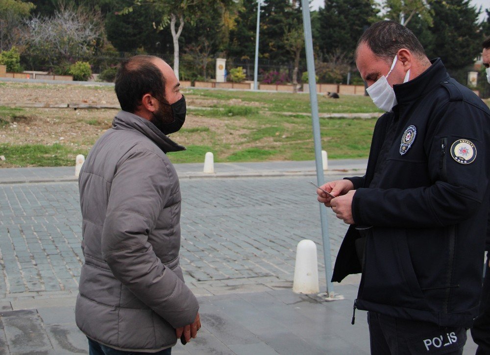 Yasağı İhlal Etti, "yasaktan Haberim Var Ama Gidecek Yerim Yok" Dedi