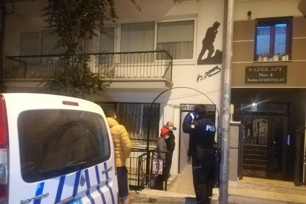 Komşu İhbar Etti Polis 2 Hırsızı Da Yakaladı