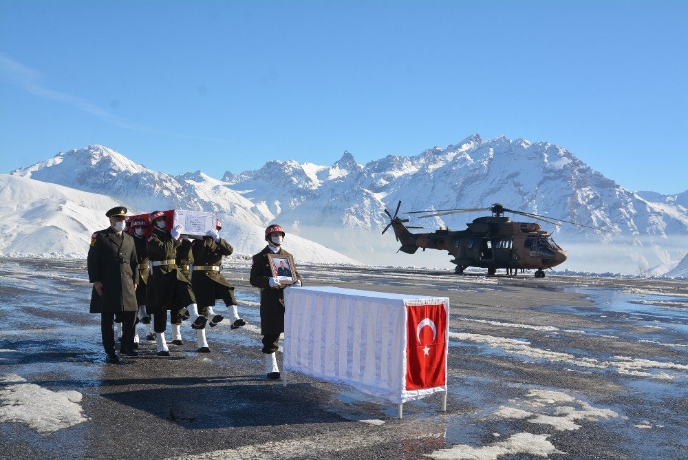 Hakkari’de Şehit Özbent İçin Tören Düzenlendi