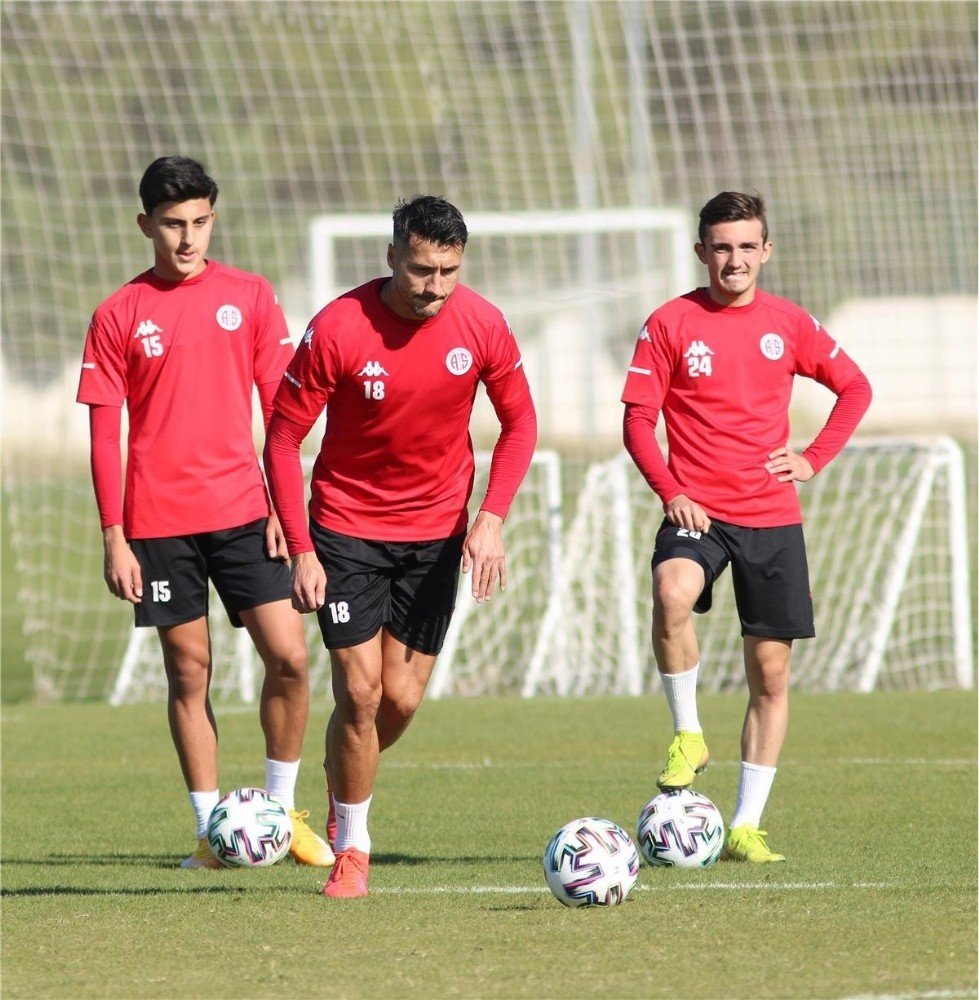 Antalyaspor İle Atakaş Hatayspor 13. Randevuda