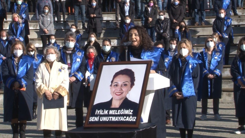 Aylin Sözer İçin Öğretim Üyesi Olduğu Üniversitede Anma Töreni Düzenlendi