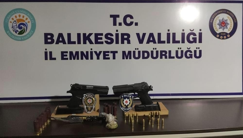 Balıkesir’de Polis 23 Aranan Şahsı Yakaladı