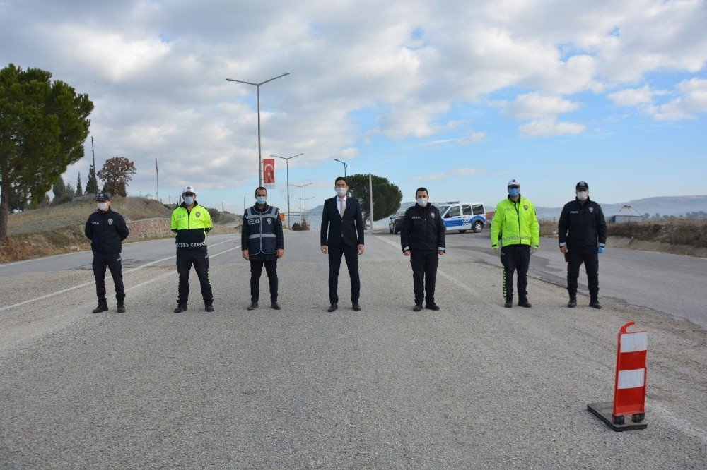 Selendi’de Polis Ve Jandarmadan Huzur Uygulaması