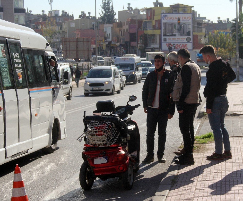 Çarptı, Yardımına Koştu, Gözyaşlarına Boğuldu