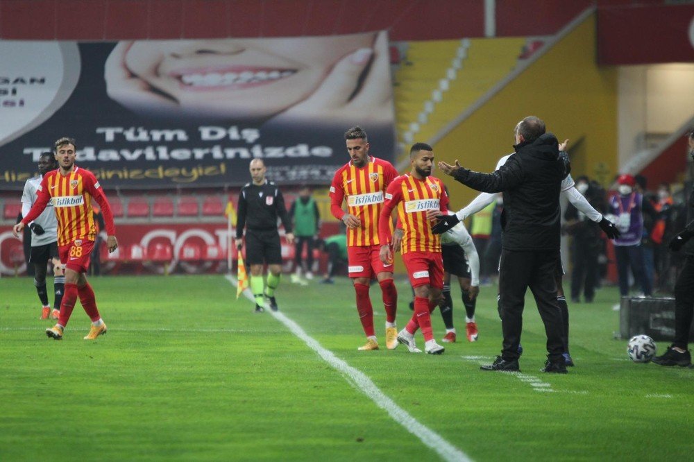 Süper Lig: Kayserispor: 0 - Beşiktaş: 2 (maç Sonucu)