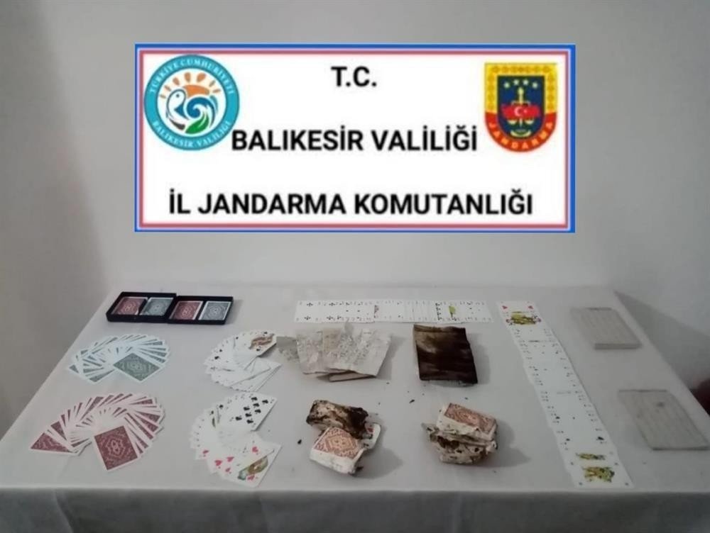 Ayvalık Ve Havran’da Jandarmadan 28 Kişiye Kumar Operasyonu