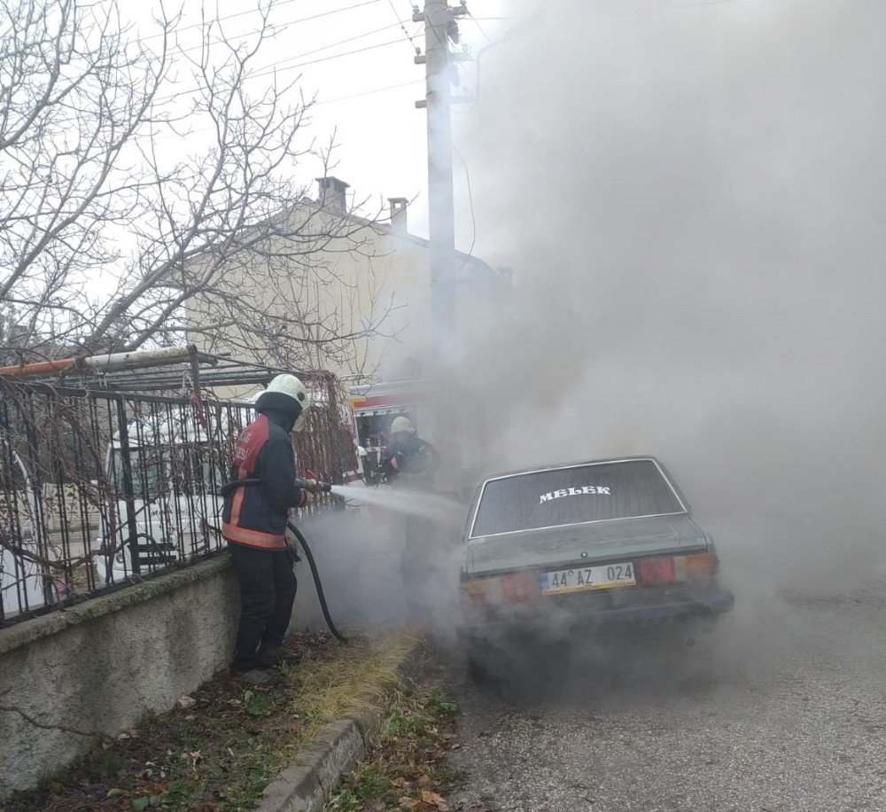 Elazığ’da Araç Yangını