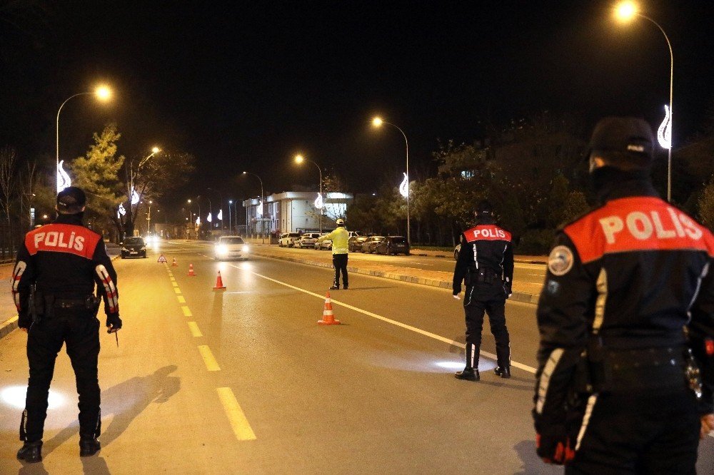 Sakarya’da 80 Saatlik Kısıtlamada 300 Kişiye Ceza