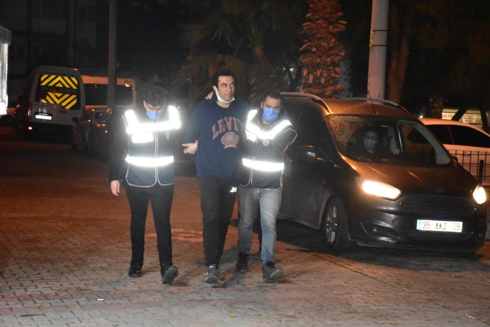 İzmir Polisi Dolandırıcıyı Yemek Yerken Yakaladı