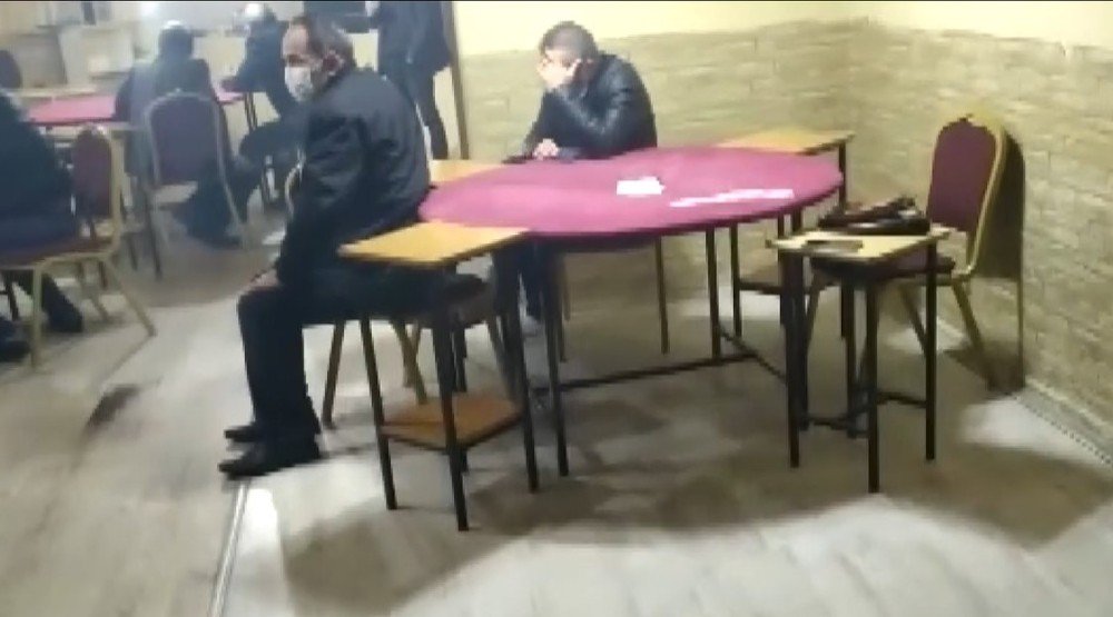 Isparta’da Kumar Baskınında 22 Kişi Yakalandı