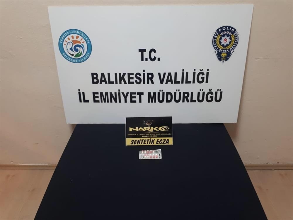 Balıkesir’de Polis 15 Uyuşturucu Şüphelisini Yakaladı