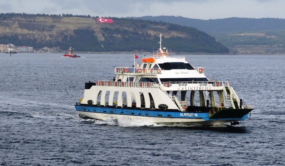 Bozcaada’ya Yarınki Tüm Feribot Seferleri İptal