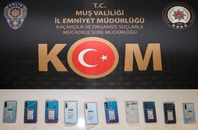 Muş’ta Gümrük Kaçağı Telefon Ele Geçirildi