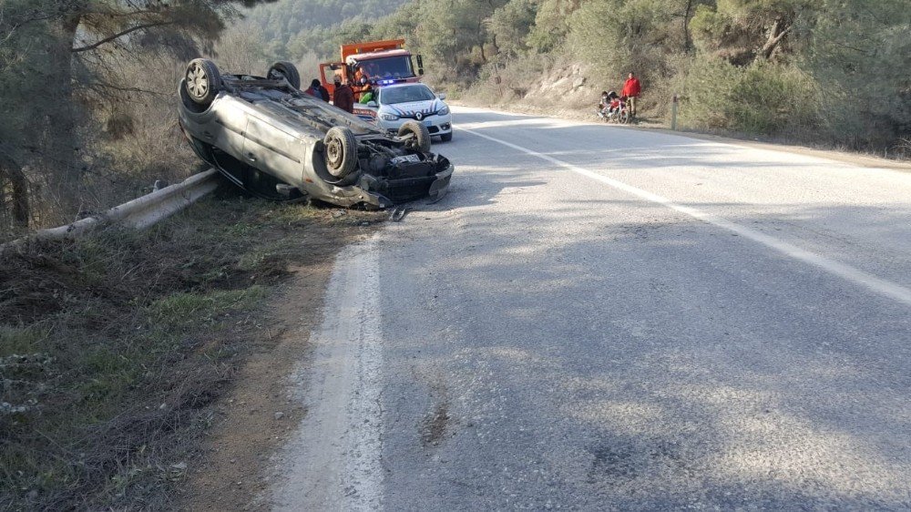 Bilecik’te Otomobil Takla Attı: 3 Yaralı