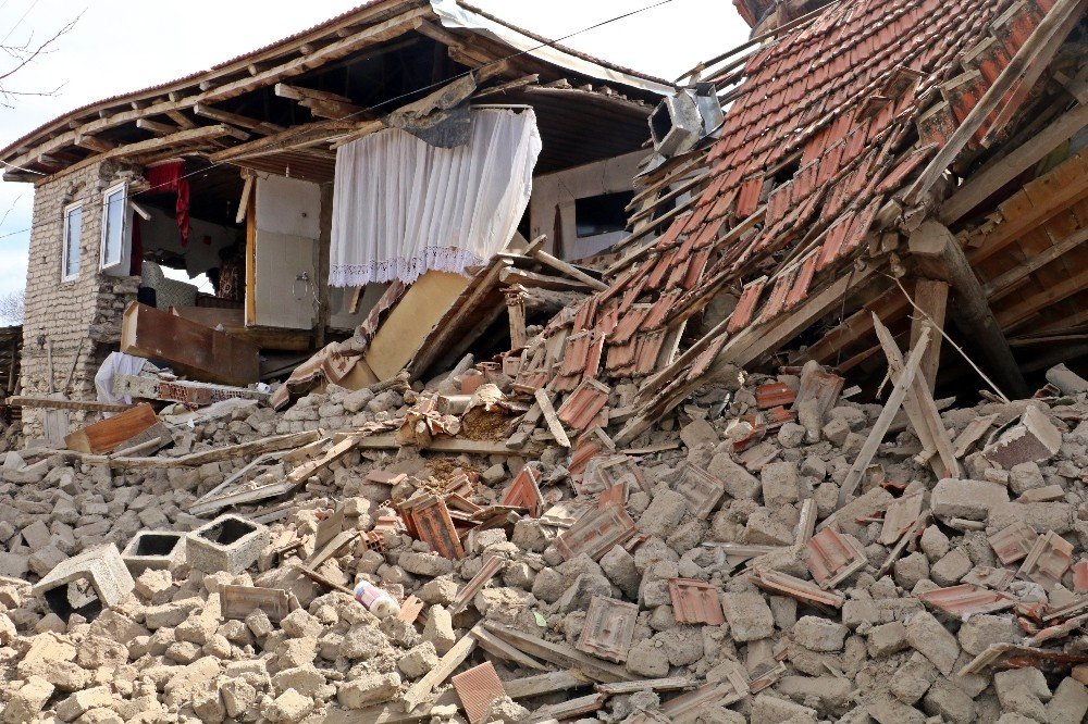 Denizli Güne 20 Depremle Uyandı