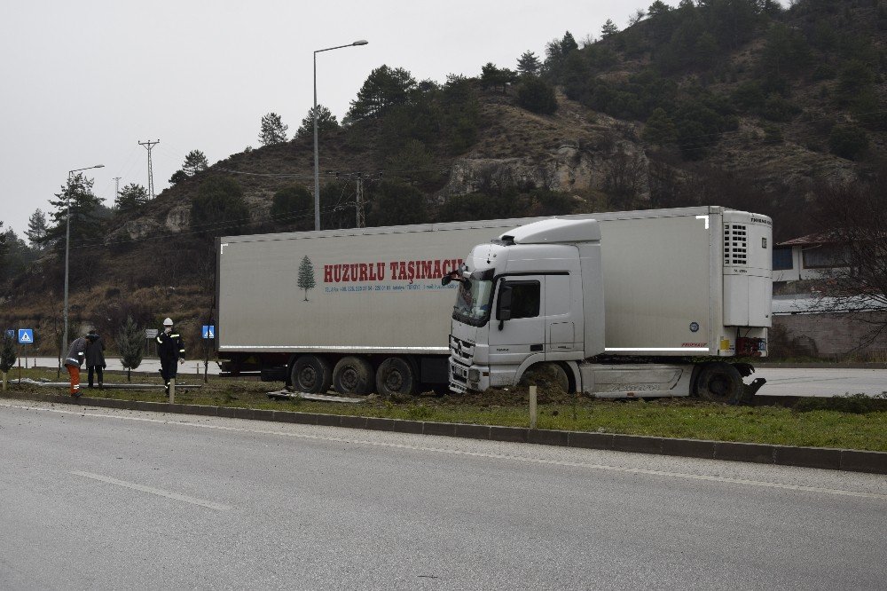 Burdur’da Trafik Kazası Ucuz Atlatıldı